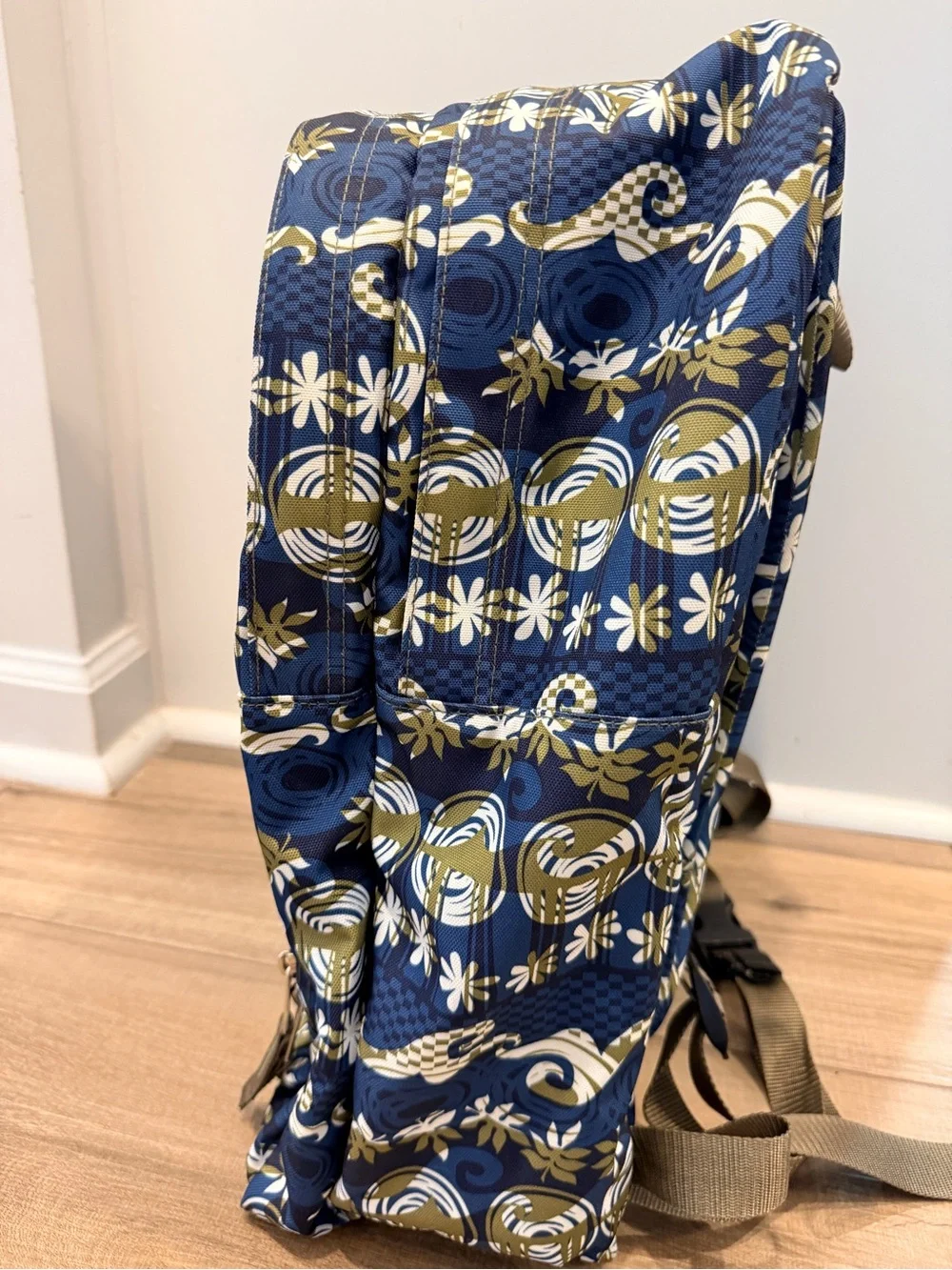 L.L. Bean Deluxe Book Pack Backpack Blue Hawaiian Wave Floral Print 0CWC7
